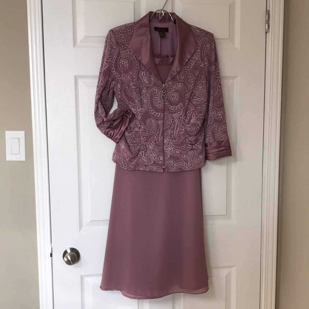 Oblique 2 Piece Sparkly Crepe Chiffon & Satin Dusty Rose Jacket & Skirt; Size10